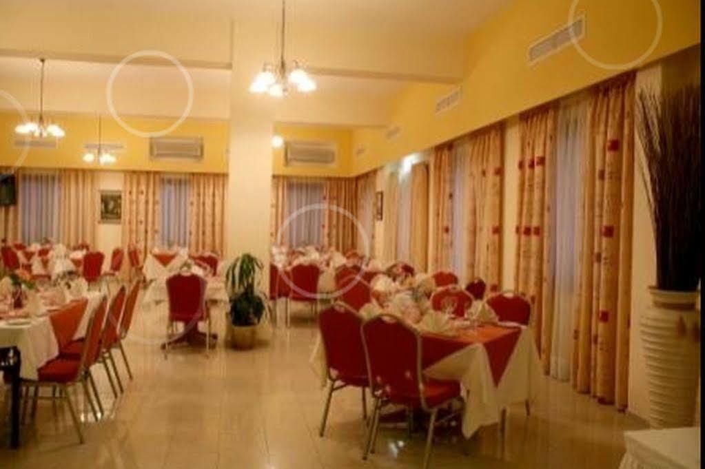 Crown Inn Hotel Nicosia Exterior photo